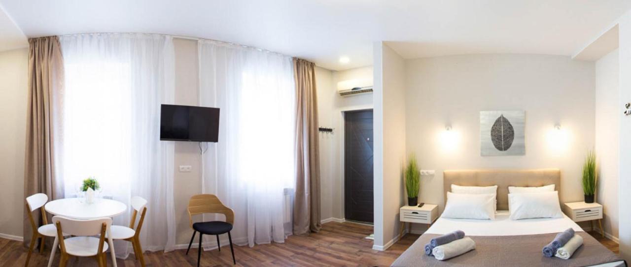 Apartment In The City Center - Gimnasiyna Naberezhna 24A-1 Jarkov Exterior foto