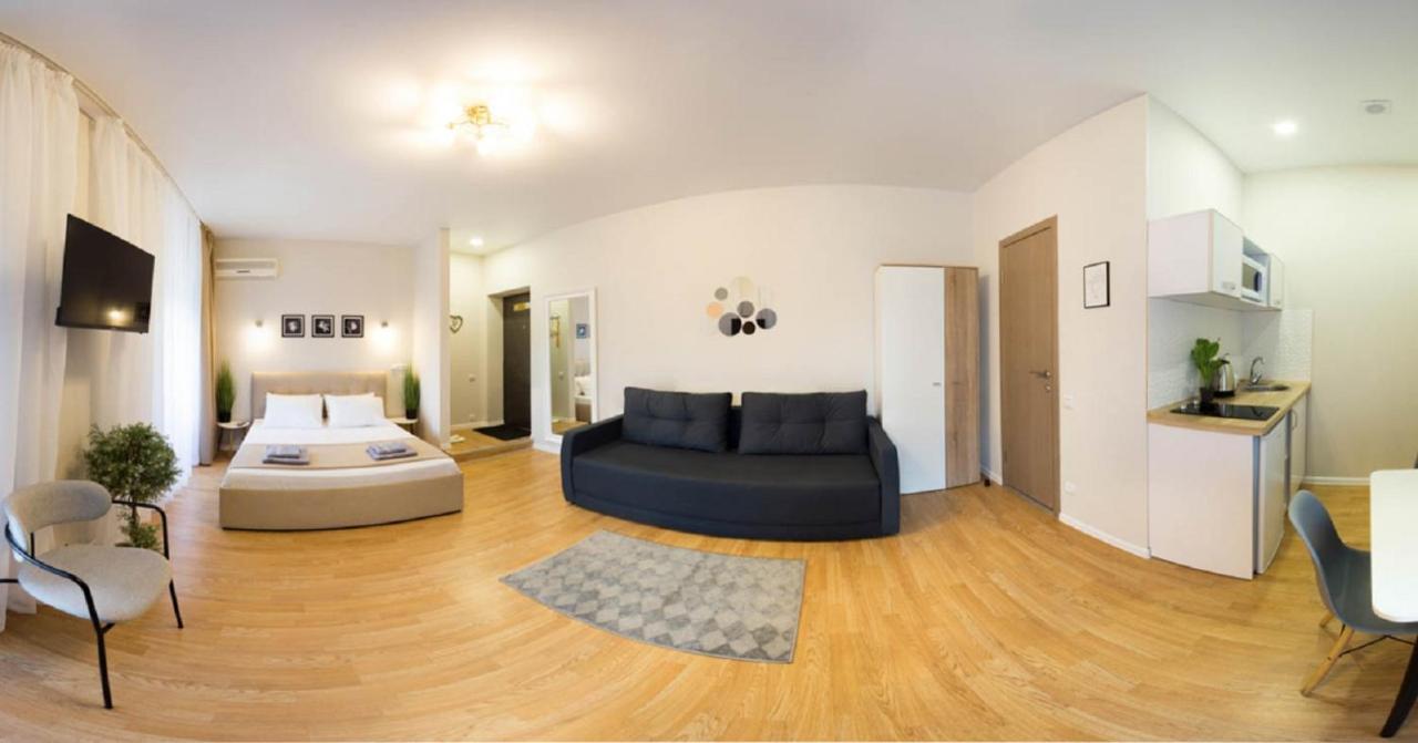 Apartment In The City Center - Gimnasiyna Naberezhna 24A-1 Jarkov Exterior foto